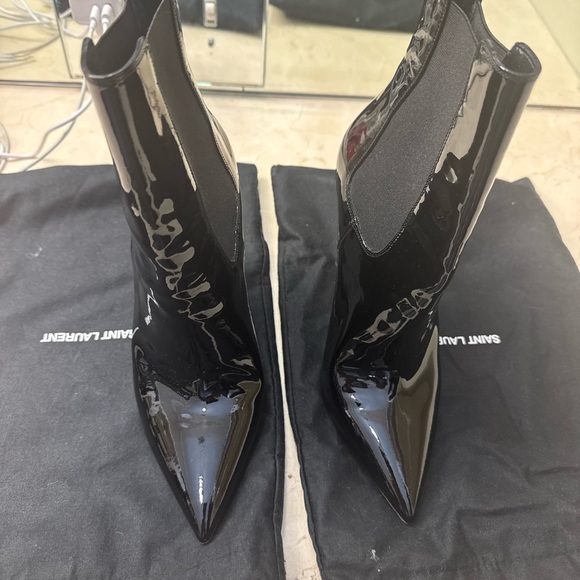 Saint Laurent Glossy Black Heeled Boots - Picture 3 of 3